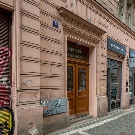Spacious Apartments Near The River Praga Esterno foto