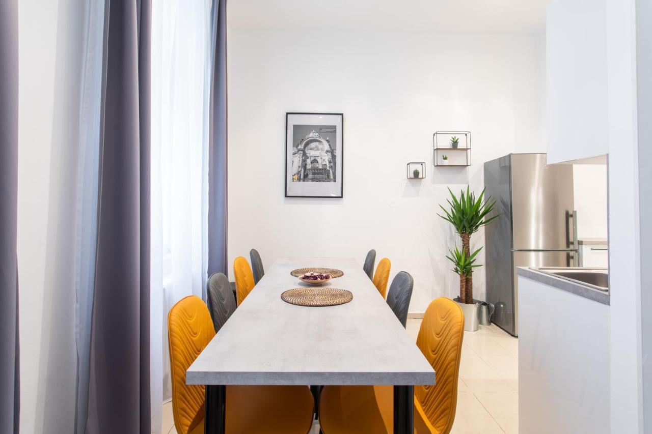 Spacious Apartments Near The River Praga Esterno foto