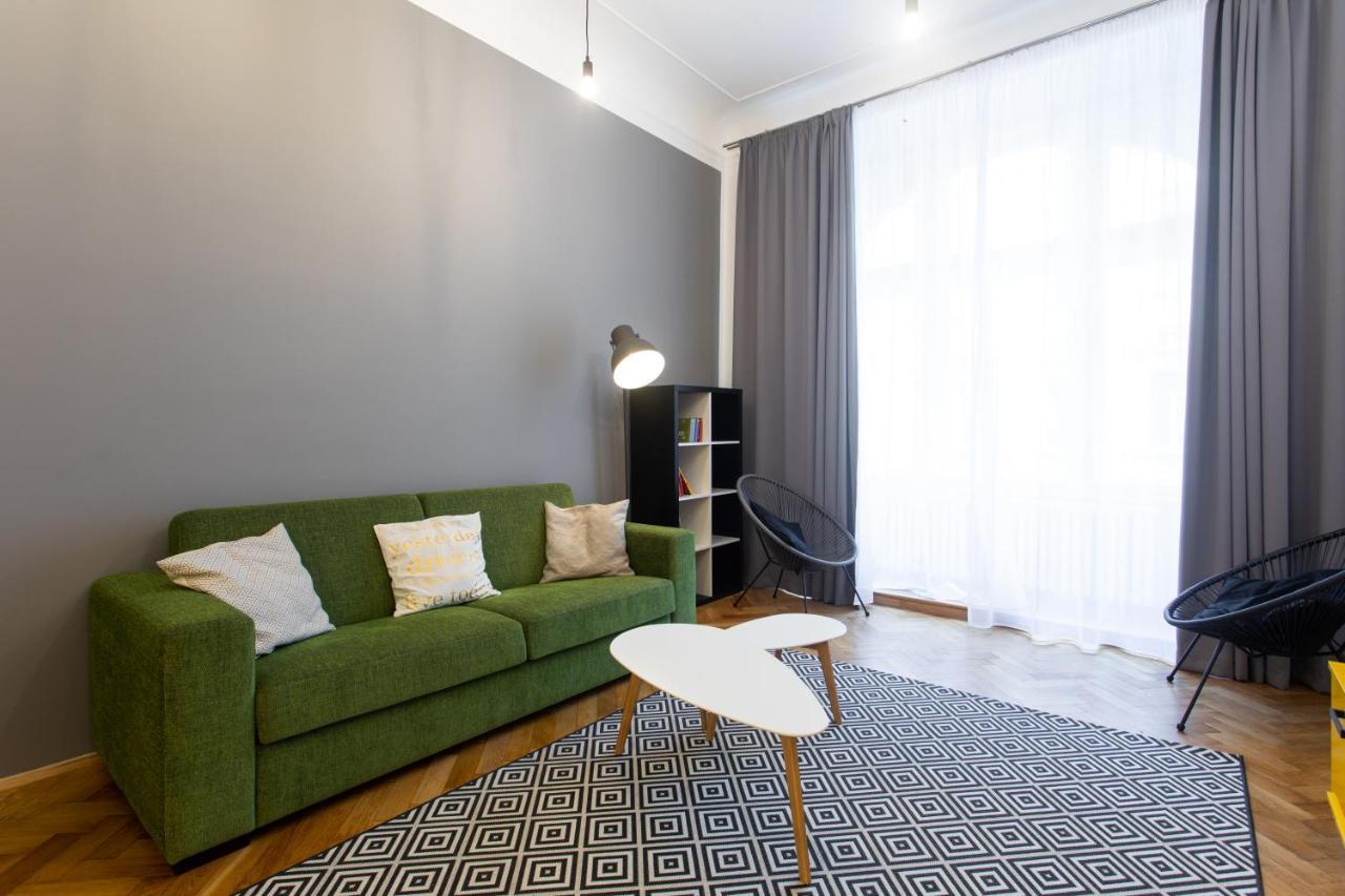 Spacious Apartments Near The River Praga Esterno foto